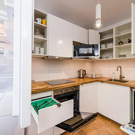 Old Town Square - Balcony, Location - By Rentujemy Apartamento *